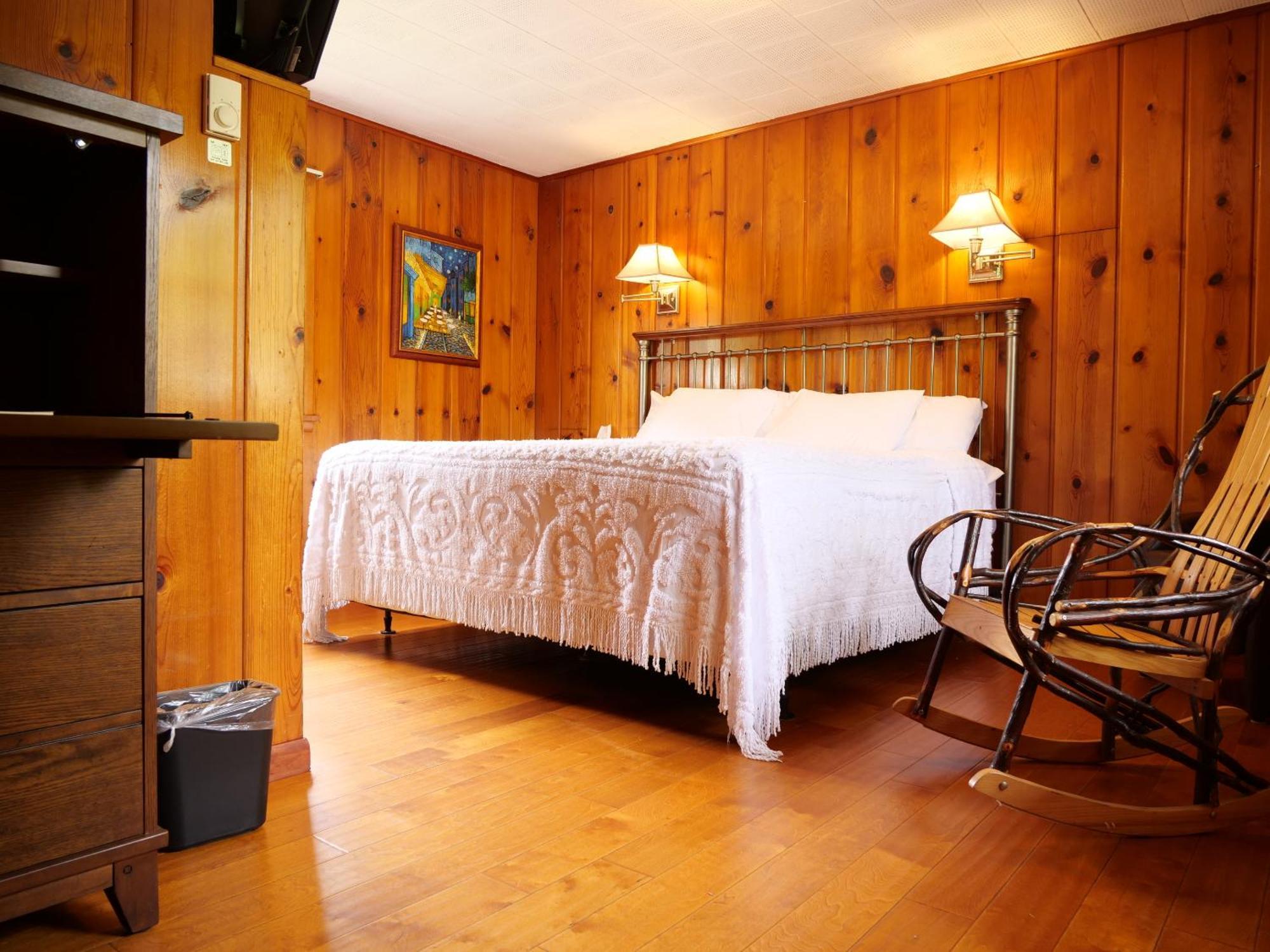 Ludington Blue Spruce Inn 部屋 写真